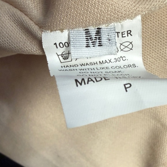 Elegant Gold Sequin One-Shoulder Dress - Picture 9 of 9